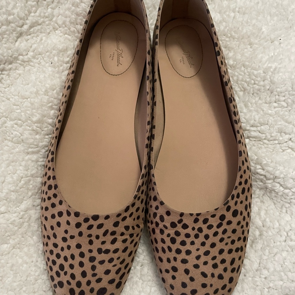 Women’s Universal Thread Leopard Flat Shoe 11